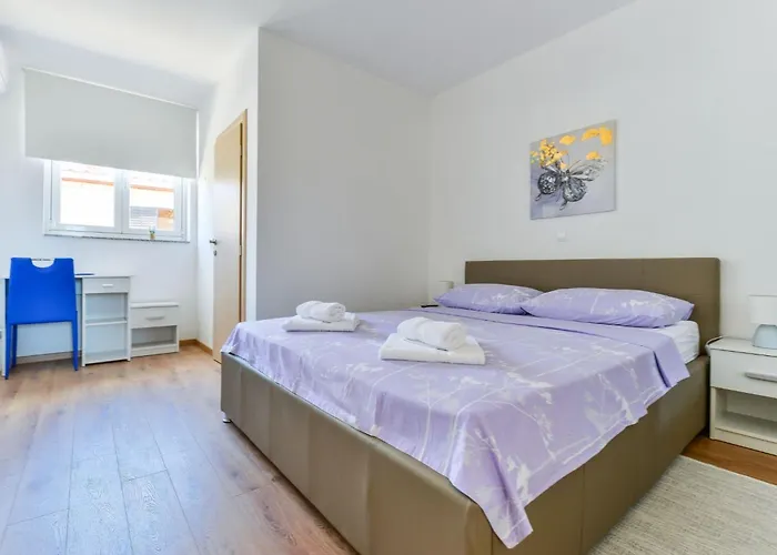 Medved 1 By Interhome * 维尔